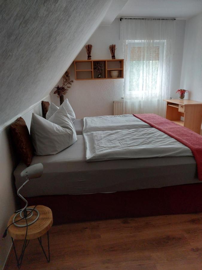 Wohnung Mona แฮร์ฟอร์ด ภายนอก รูปภาพ